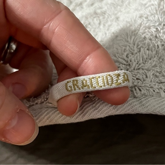 Graccioza Luxury Bath Linens Light Grey Square Wash Cloth Cotton Washcloth - Picture 5 of 5